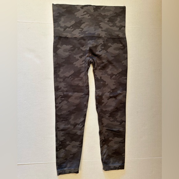 Spanx Sage Cargo LOOK AT ME NOW crop slip on seamless legging Sz-L G11 - Picture 6 of 11